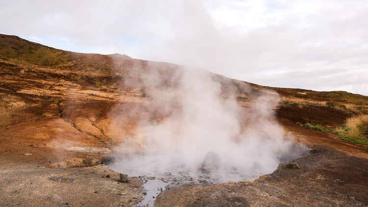 Hólar í Reykjavík með gufustrókum